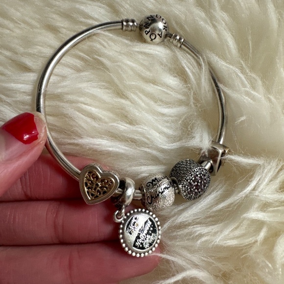 Authentic NEW PANDORA “Unique As You Are” Bangle Bracelet with 5pcs charms - Picture 7 of 11